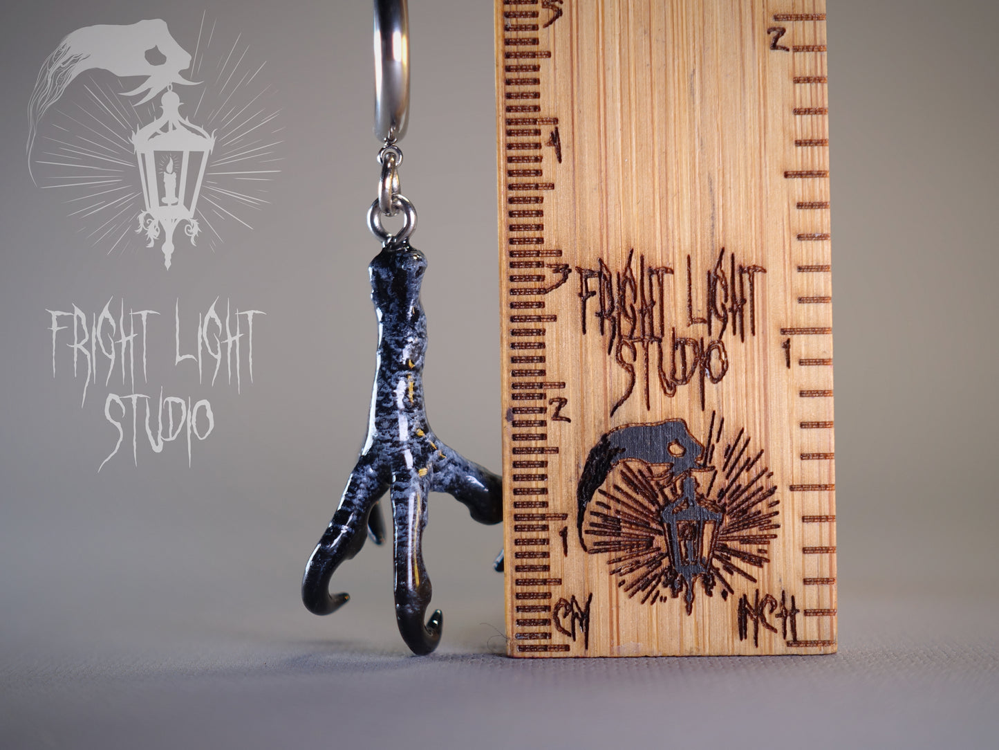 Raven Claw Glossy